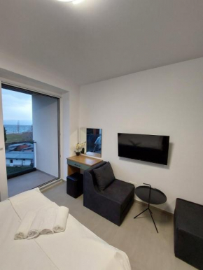 Blue Horizon Apartments